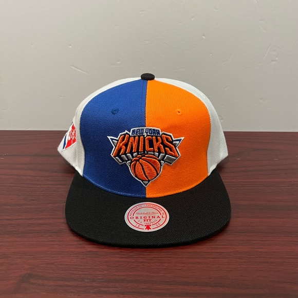 Mitchell & Ness, SnapBack Hat, New York Knicks - Picture 1 of 9